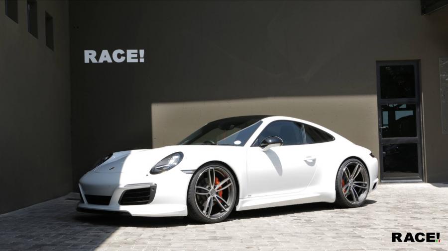 Porsche 911 Carrera S Coupe by RACE! '2017